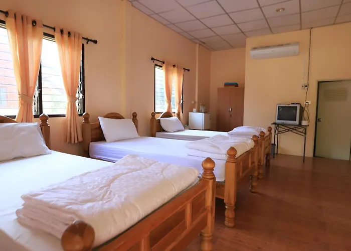 โรงแรม Banrainaifun Ban Pong Chang Thaeng